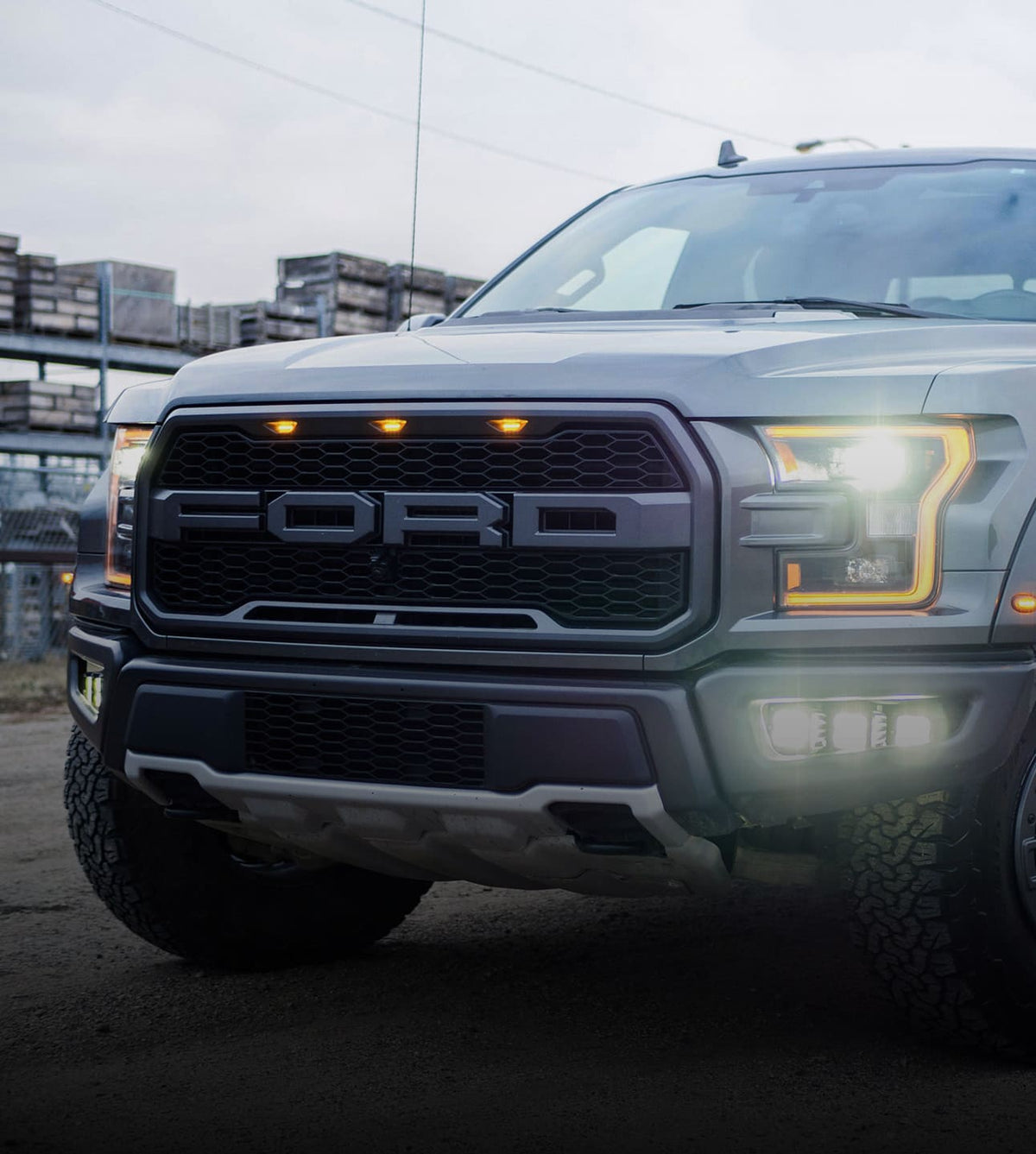 Parrilla LED instalada en Ranger Raptor
